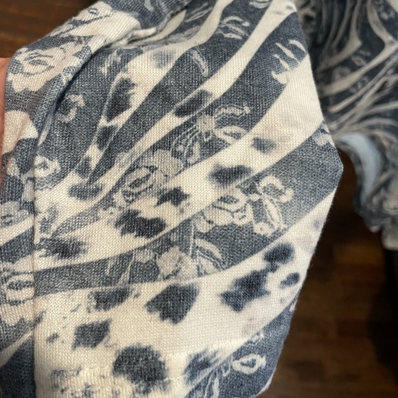 High secret apparel XL blue and white blouse - Picture 5 of 8